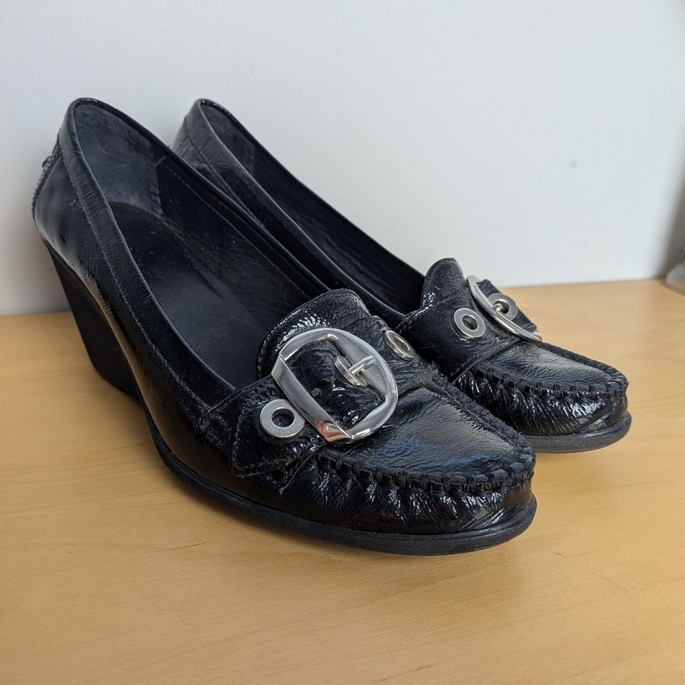 GEOX Wedge Glossy Leather Slip On Women Shoes Size 39.5 = 9.5 US Silver Buckle